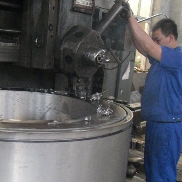 68：立车加工盛兴筒子